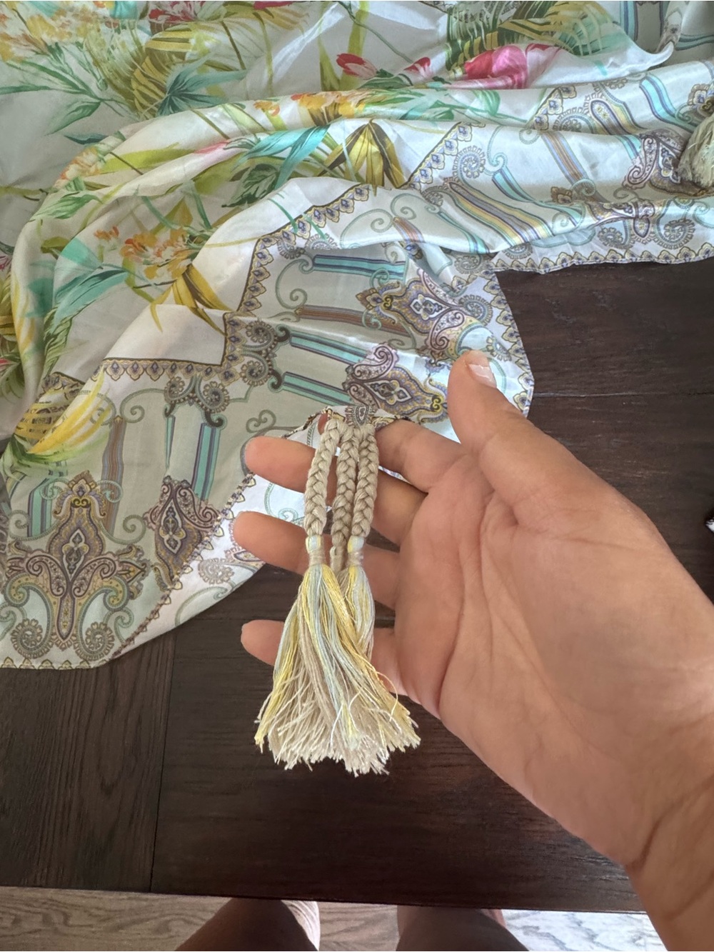 Johnny Was - beautiful new in box never used / Multicolor Botanical silk scarf - Picture 4 of 6